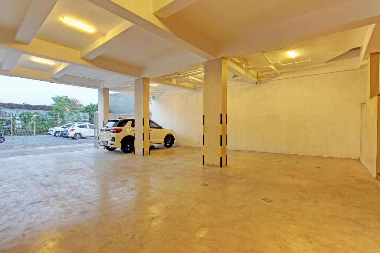 Super Oyo Capital O 92987 Keenan Living Perumnas Maguwo Dış mekan fotoğraf